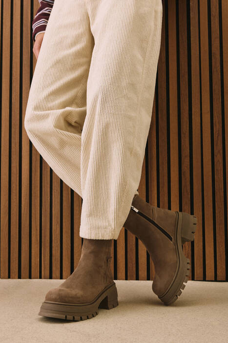 Hakiki Deri Kadın Bot Vizon