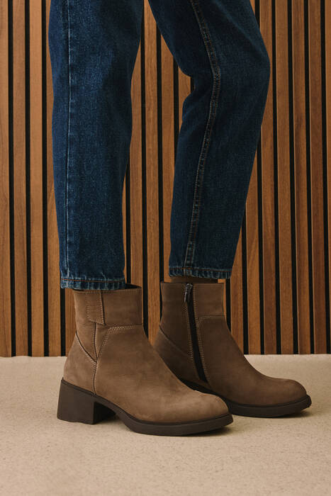 Hakiki Deri Kadın Bot Vizon