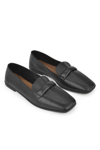 Ziya - Hakiki Deri Kadın Günlük Ayakkabı Siyah (1) Ziya - Hakiki Deri Kadın Günlük Ayakkabı Siyah (1)