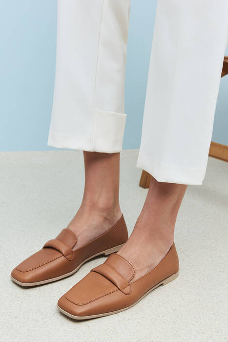 Tan Genuine Leather Women's Casual Shoes