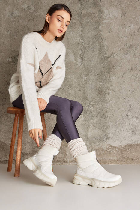 White Womens's Boots