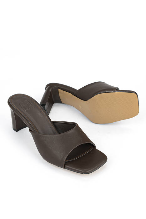 Kadın Terlik Kahverengi
