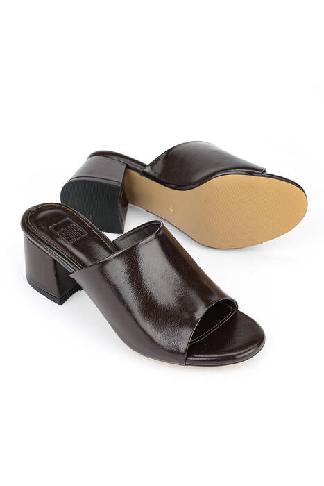 Kadın Terlik Kahverengi