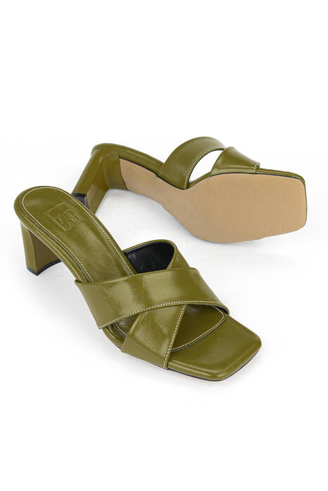 Kadın Terlik Yeşil