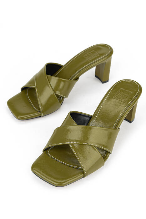 Kadın Terlik Yeşil